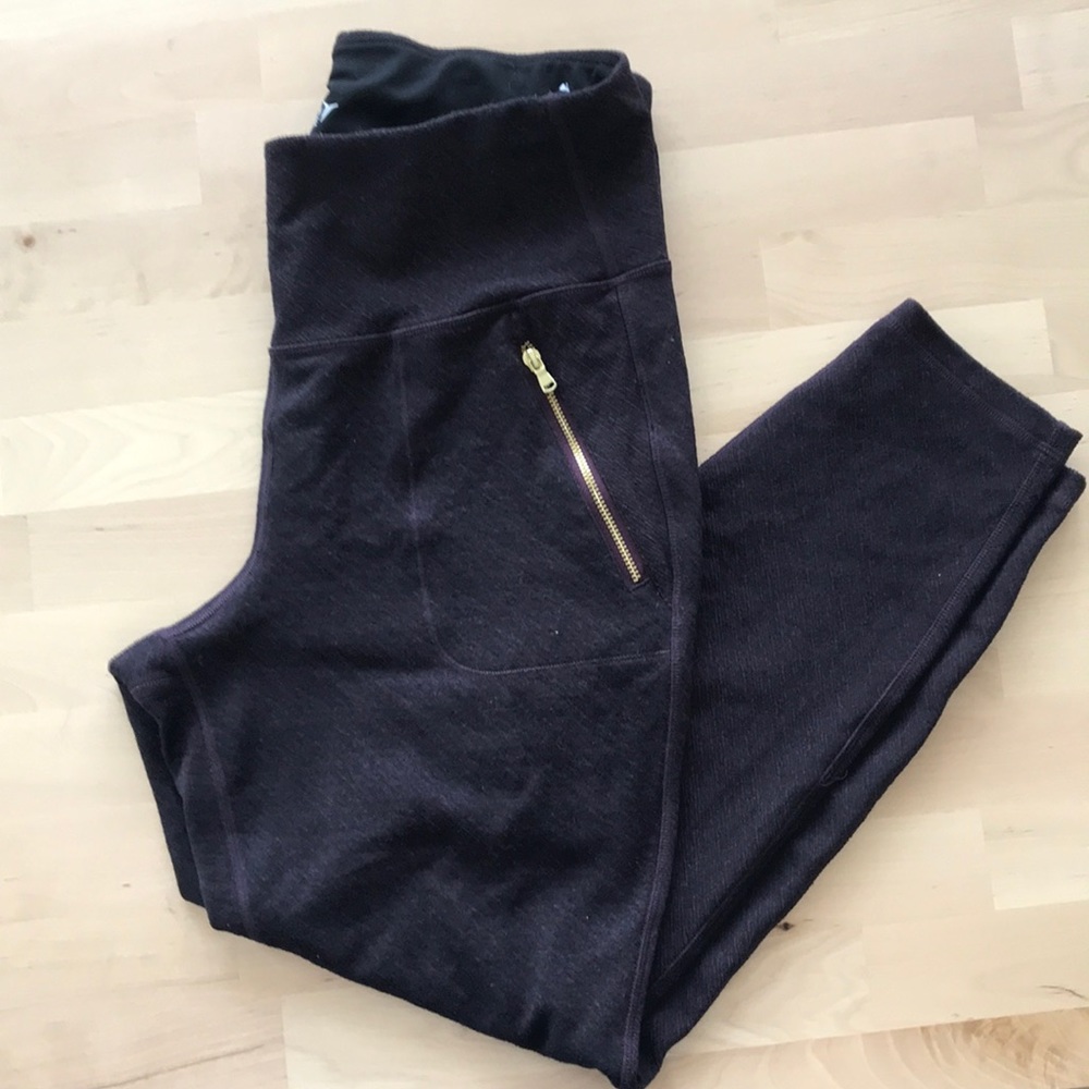 Old Navy Active Leggings with Zipper Detail